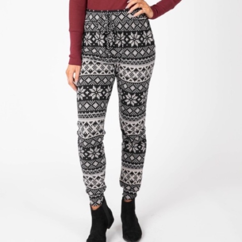 AGNES & DORA Everyday Jogger Alpine Fairisle Black